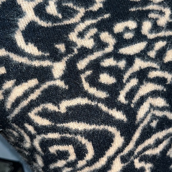 Neiman marcus cashmere sweater size medium - Picture 9 of 9